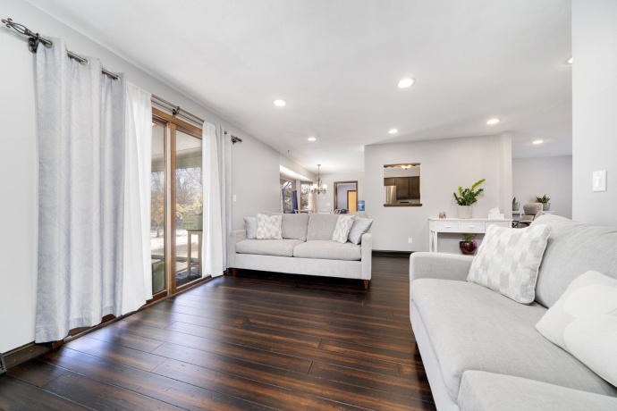 6525 Broadview, BELVIDERE, Illinois 61008, 2 Bedrooms Bedrooms, ,2 BathroomsBathrooms,House,For Sale,Broadview,202507075