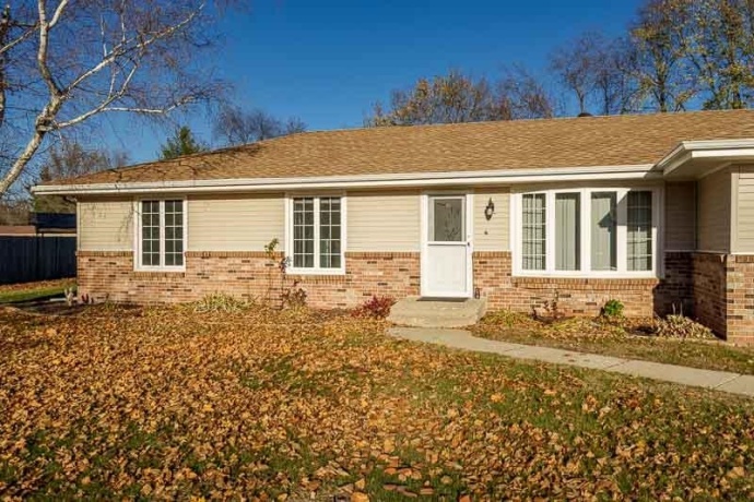 11803 Hayloft, ROSCOE, Illinois 61073, 3 Bedrooms Bedrooms, ,2 BathroomsBathrooms,House,For Sale,Hayloft,202507077