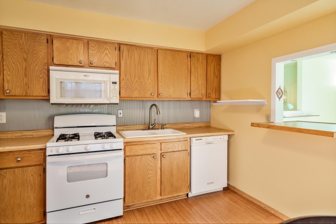 3107 La Salle, ROCKFORD, Illinois 61114, 5 Bedrooms Bedrooms, ,2 BathroomsBathrooms,House,For Sale,La Salle,202507081