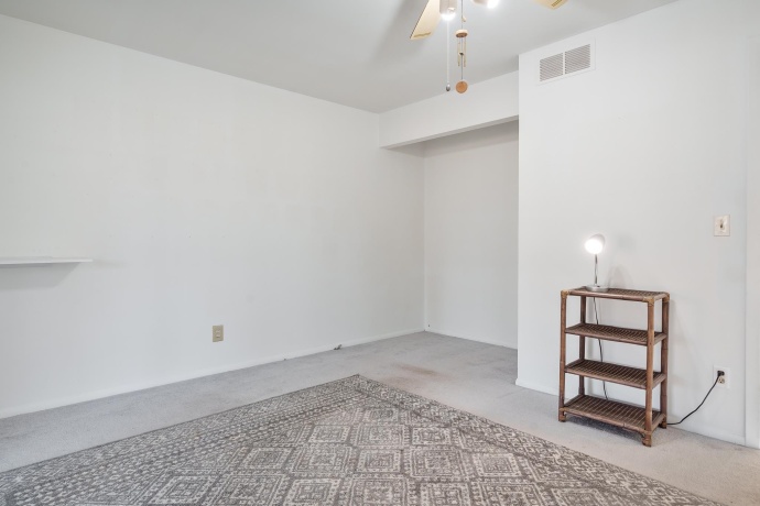 3107 La Salle, ROCKFORD, Illinois 61114, 5 Bedrooms Bedrooms, ,2 BathroomsBathrooms,House,For Sale,La Salle,202507081