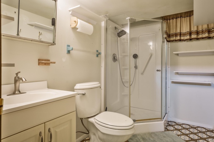 3107 La Salle, ROCKFORD, Illinois 61114, 5 Bedrooms Bedrooms, ,2 BathroomsBathrooms,House,For Sale,La Salle,202507081