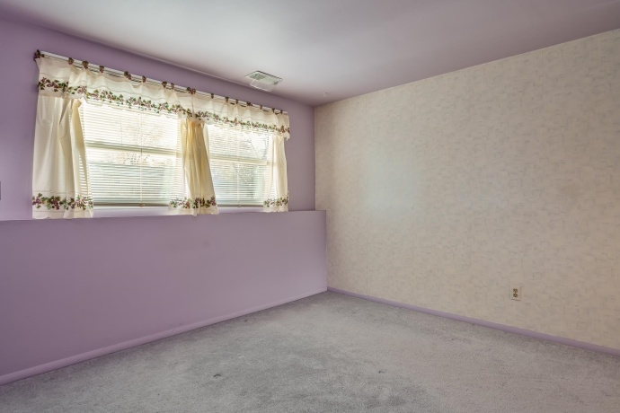 3107 La Salle, ROCKFORD, Illinois 61114, 5 Bedrooms Bedrooms, ,2 BathroomsBathrooms,House,For Sale,La Salle,202507081