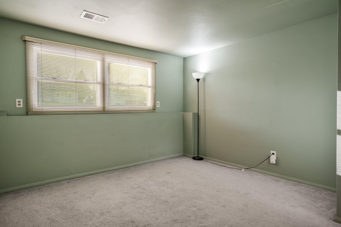 3107 La Salle, ROCKFORD, Illinois 61114, 5 Bedrooms Bedrooms, ,2 BathroomsBathrooms,House,For Sale,La Salle,202507081