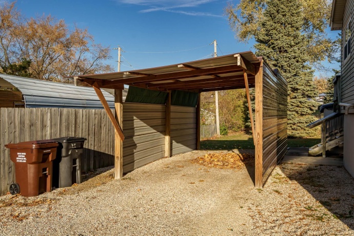 3107 La Salle, ROCKFORD, Illinois 61114, 5 Bedrooms Bedrooms, ,2 BathroomsBathrooms,House,For Sale,La Salle,202507081