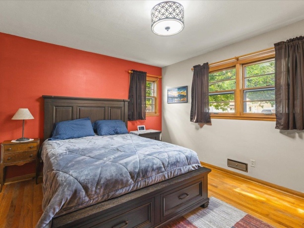 328 Vale, ROCKFORD, Illinois 61108, 3 Bedrooms Bedrooms, ,2 BathroomsBathrooms,House,For Sale,Vale,202507085