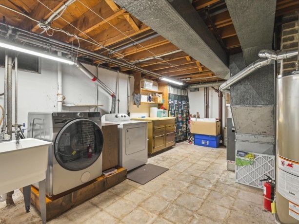 328 Vale, ROCKFORD, Illinois 61108, 3 Bedrooms Bedrooms, ,2 BathroomsBathrooms,House,For Sale,Vale,202507085