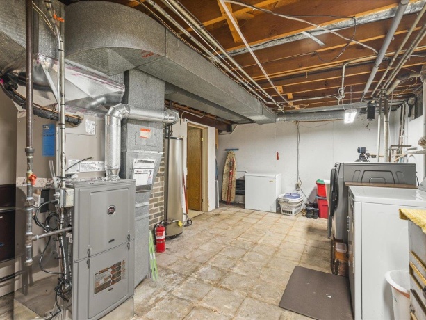 328 Vale, ROCKFORD, Illinois 61108, 3 Bedrooms Bedrooms, ,2 BathroomsBathrooms,House,For Sale,Vale,202507085