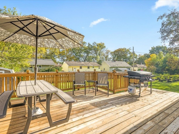 328 Vale, ROCKFORD, Illinois 61108, 3 Bedrooms Bedrooms, ,2 BathroomsBathrooms,House,For Sale,Vale,202507085