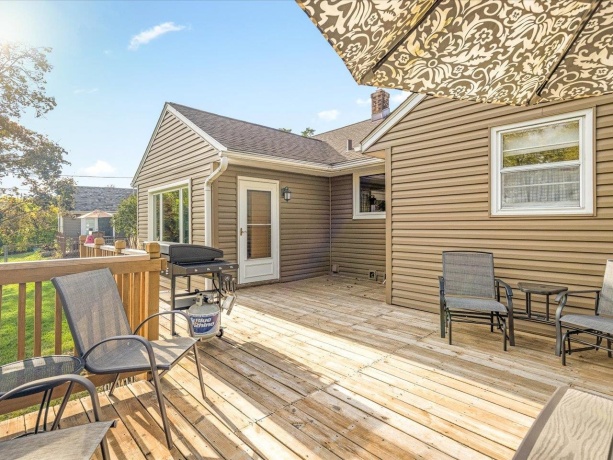 328 Vale, ROCKFORD, Illinois 61108, 3 Bedrooms Bedrooms, ,2 BathroomsBathrooms,House,For Sale,Vale,202507085