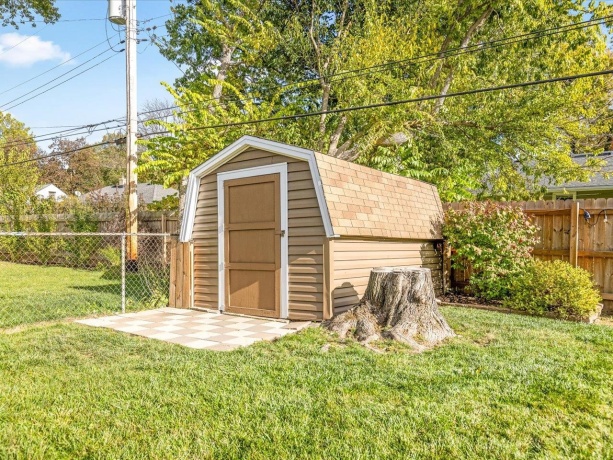 328 Vale, ROCKFORD, Illinois 61108, 3 Bedrooms Bedrooms, ,2 BathroomsBathrooms,House,For Sale,Vale,202507085