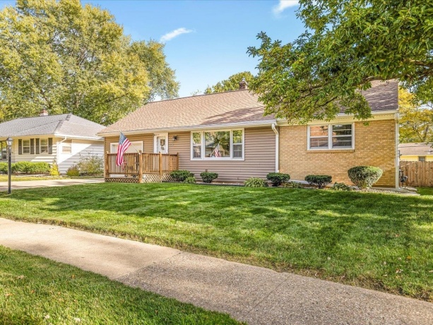 328 Vale, ROCKFORD, Illinois 61108, 3 Bedrooms Bedrooms, ,2 BathroomsBathrooms,House,For Sale,Vale,202507085