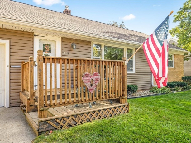 328 Vale, ROCKFORD, Illinois 61108, 3 Bedrooms Bedrooms, ,2 BathroomsBathrooms,House,For Sale,Vale,202507085