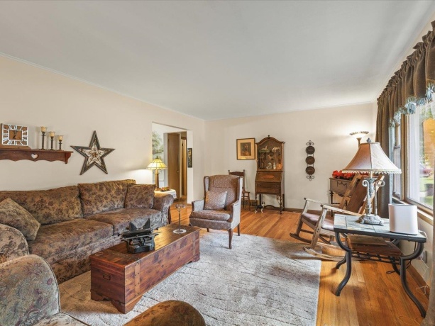 328 Vale, ROCKFORD, Illinois 61108, 3 Bedrooms Bedrooms, ,2 BathroomsBathrooms,House,For Sale,Vale,202507085