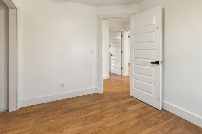 506 Eells, DIXON, Illinois 61021, 3 Bedrooms Bedrooms, ,1 BathroomBathrooms,House,For Sale,Eells,202507086