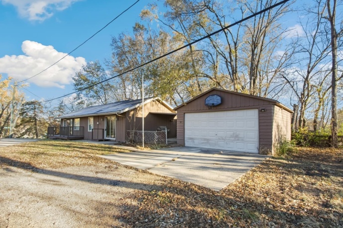 506 Eells, DIXON, Illinois 61021, 3 Bedrooms Bedrooms, ,1 BathroomBathrooms,House,For Sale,Eells,202507086