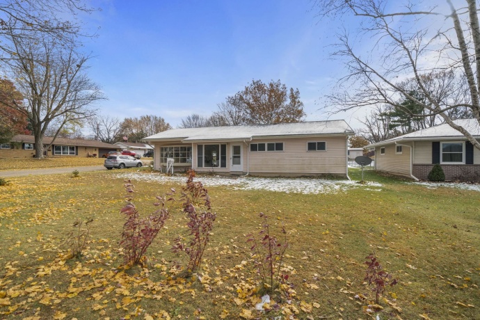 601 1st, MOUNT MORRIS, Illinois 61054, 2 Bedrooms Bedrooms, ,1 BathroomBathrooms,House,For Sale,1st,202507088