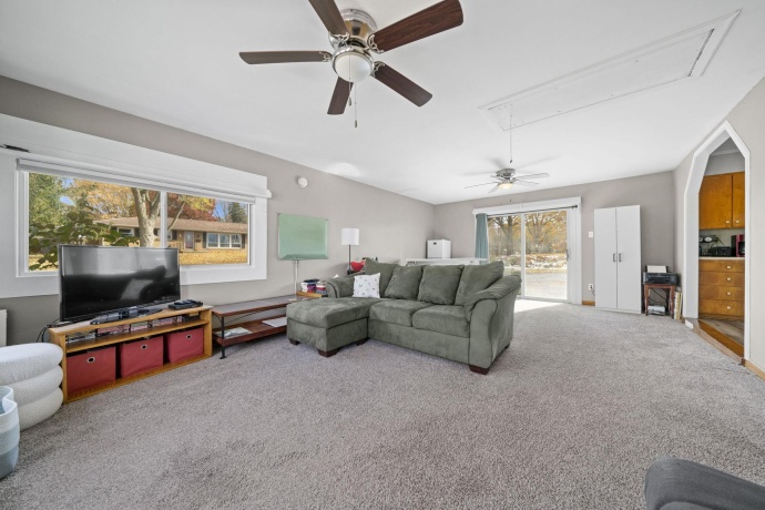 601 1st, MOUNT MORRIS, Illinois 61054, 2 Bedrooms Bedrooms, ,1 BathroomBathrooms,House,For Sale,1st,202507088