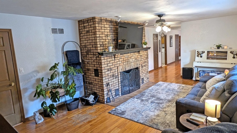 14737 Manor, SOUTH BELOIT, Illinois 61080, 3 Bedrooms Bedrooms, ,3 BathroomsBathrooms,House,For Sale,Manor,202507090