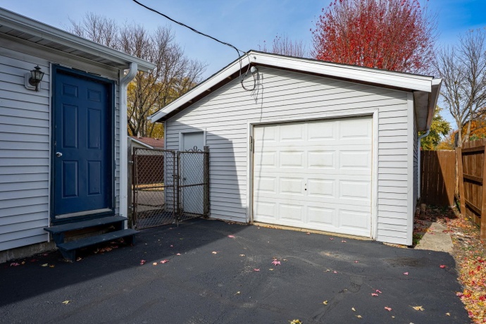 729 Perry, BELVIDERE, Illinois 61008, 3 Bedrooms Bedrooms, ,1 BathroomBathrooms,House,For Sale,Perry,202507095