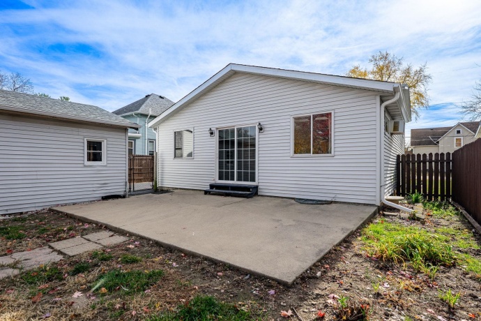 729 Perry, BELVIDERE, Illinois 61008, 3 Bedrooms Bedrooms, ,1 BathroomBathrooms,House,For Sale,Perry,202507095