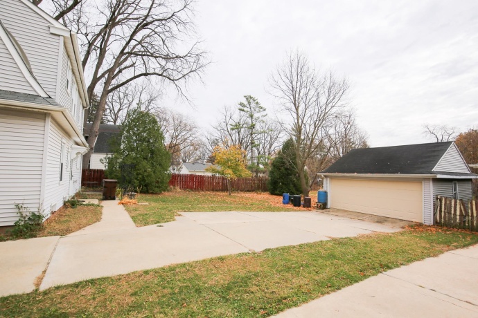 311 Brayton, MOUNT MORRIS, Illinois 61054, 4 Bedrooms Bedrooms, ,2 BathroomsBathrooms,House,For Sale,Brayton,202507102