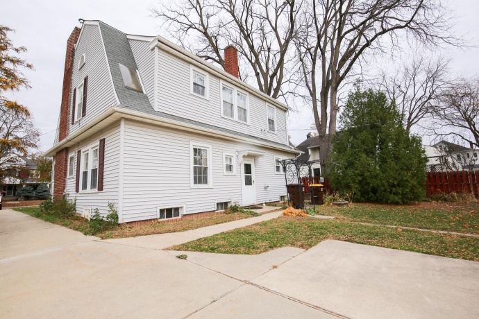 311 Brayton, MOUNT MORRIS, Illinois 61054, 4 Bedrooms Bedrooms, ,2 BathroomsBathrooms,House,For Sale,Brayton,202507102