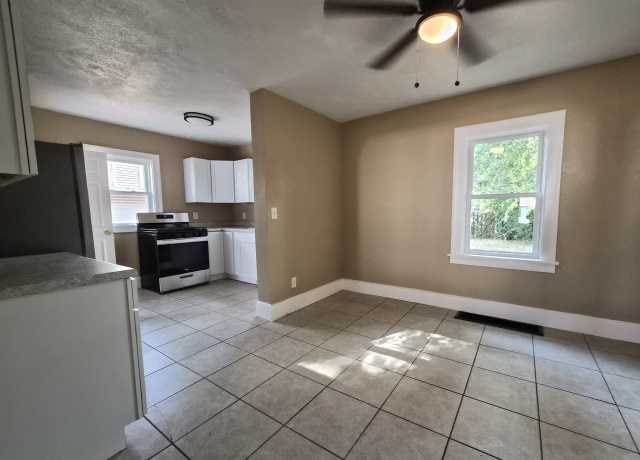 1918 Auburn, ROCKFORD, Illinois 61103, 3 Bedrooms Bedrooms, ,1 BathroomBathrooms,House,For Sale,Auburn,202506020