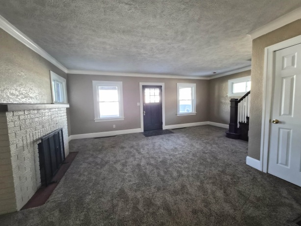 1918 Auburn, ROCKFORD, Illinois 61103, 3 Bedrooms Bedrooms, ,1 BathroomBathrooms,House,For Sale,Auburn,202506020