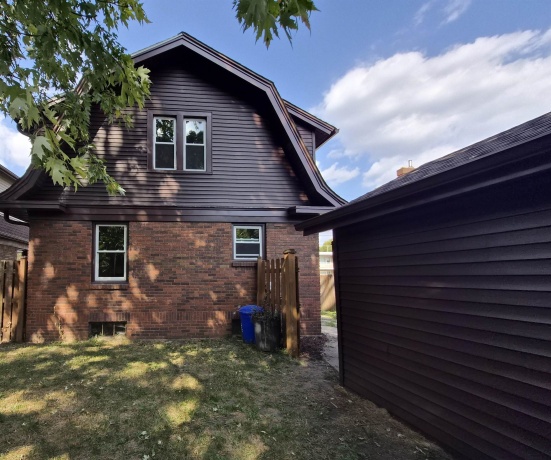 1918 Auburn, ROCKFORD, Illinois 61103, 3 Bedrooms Bedrooms, ,1 BathroomBathrooms,House,For Sale,Auburn,202506020