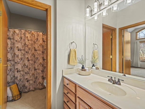 11335 Cross Creek Estates, BELVIDERE, Illinois 61008, 3 Bedrooms Bedrooms, ,2 BathroomsBathrooms,House,For Sale,Cross Creek Estates,202507103