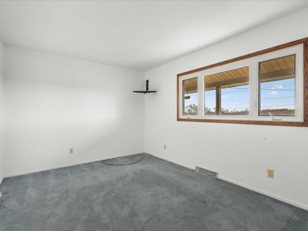 2110 Angle, DAKOTA, Illinois 61018, 4 Bedrooms Bedrooms, ,1 BathroomBathrooms,House,For Sale,Angle,202507106