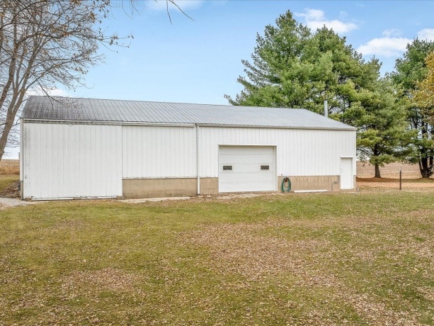 2110 Angle, DAKOTA, Illinois 61018, 4 Bedrooms Bedrooms, ,1 BathroomBathrooms,House,For Sale,Angle,202507106