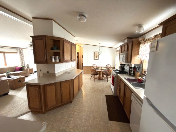 2073 Sunset, BELVIDERE, Illinois 61008, 3 Bedrooms Bedrooms, ,2 BathroomsBathrooms,House,For Sale,Sunset,202507111