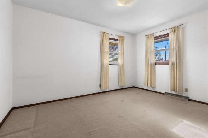 9781 Petunia, MACHESNEY PARK, Illinois 61115, 3 Bedrooms Bedrooms, ,1 BathroomBathrooms,House,For Sale,Petunia,202507112