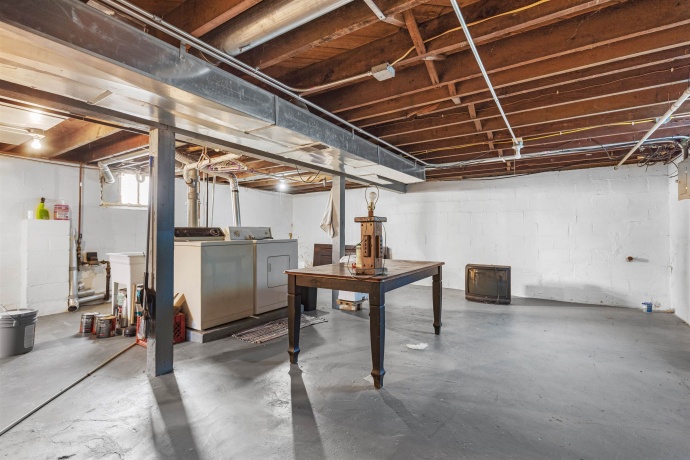 1915 15TH, ROCKFORD, Illinois 61104, 2 Bedrooms Bedrooms, ,1 BathroomBathrooms,House,For Sale,15TH,202507113