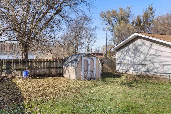 1915 15TH, ROCKFORD, Illinois 61104, 2 Bedrooms Bedrooms, ,1 BathroomBathrooms,House,For Sale,15TH,202507113