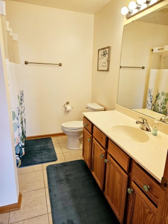 4093 Riverwood, LOVES PARK, Illinois 61111, 2 Bedrooms Bedrooms, ,3 BathroomsBathrooms,Condominium,For Sale,Riverwood,202507108