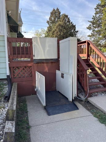 871 Cranston, BELOIT, Wisconsin 53511, 3 Bedrooms Bedrooms, ,1 BathroomBathrooms,House,For Sale,Cranston,202506107