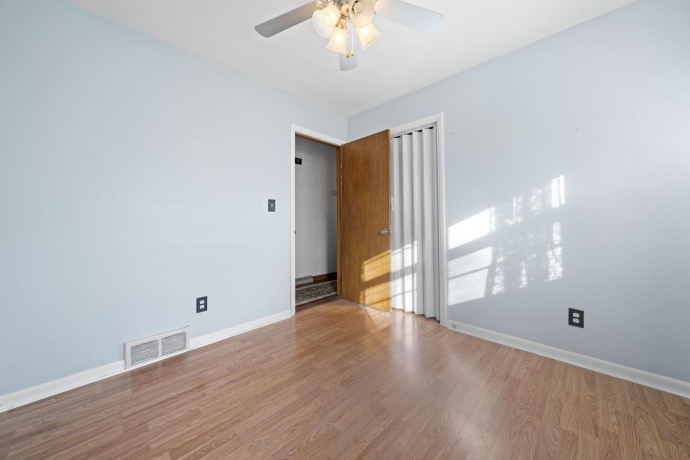 3307 Greenwood, ROCKFORD, Illinois 61107, 3 Bedrooms Bedrooms, ,2 BathroomsBathrooms,House,For Sale,Greenwood,202507114