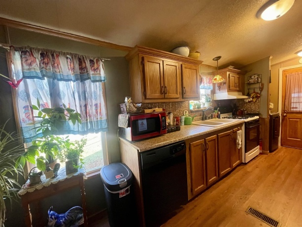 5102 Flagstone, LOVES PARK, Illinois 61111, 3 Bedrooms Bedrooms, ,2 BathroomsBathrooms,House,For Sale,Flagstone,202507116