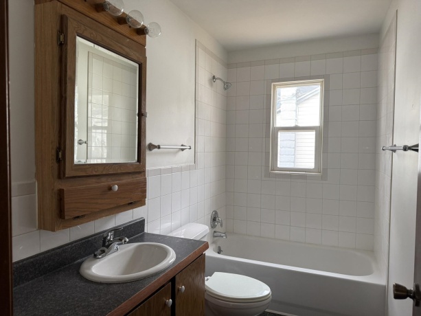 3306 9th, ROCKFORD, Illinois 61109, 2 Bedrooms Bedrooms, ,1 BathroomBathrooms,House,For Sale,9th,202507117