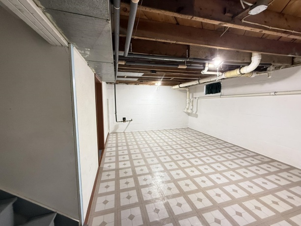 3306 9th, ROCKFORD, Illinois 61109, 2 Bedrooms Bedrooms, ,1 BathroomBathrooms,House,For Sale,9th,202507117