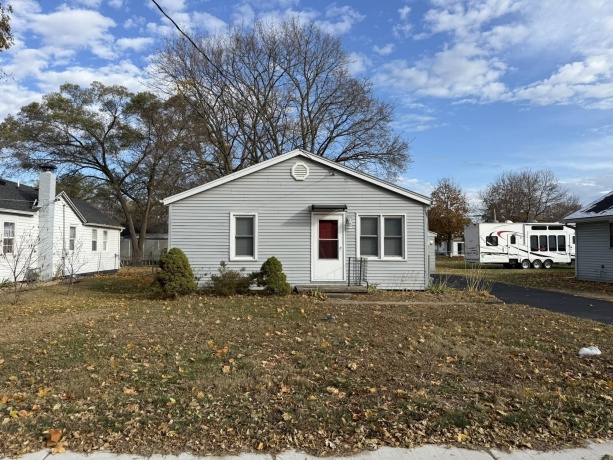 3306 9th, ROCKFORD, Illinois 61109, 2 Bedrooms Bedrooms, ,1 BathroomBathrooms,House,For Sale,9th,202507117