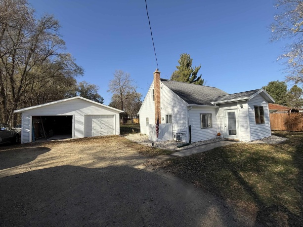 13714 Dorr, SOUTH BELOIT, Illinois 61080, 3 Bedrooms Bedrooms, ,1 BathroomBathrooms,House,For Sale,Dorr,202507118