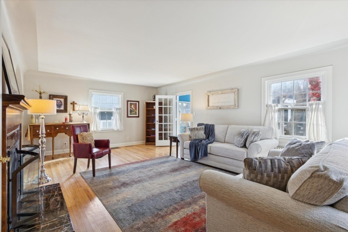 1408 Avenue D, STERLING, Illinois 61081, 3 Bedrooms Bedrooms, ,2 BathroomsBathrooms,House,For Sale,Avenue D,202507119