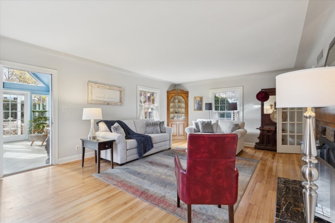 1408 Avenue D, STERLING, Illinois 61081, 3 Bedrooms Bedrooms, ,2 BathroomsBathrooms,House,For Sale,Avenue D,202507119