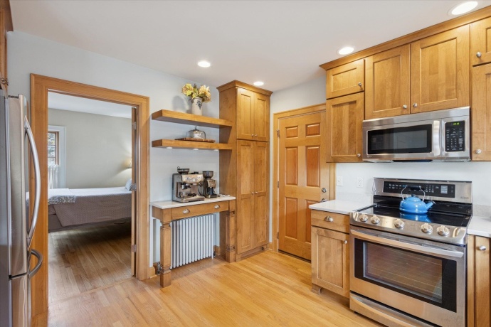 1408 Avenue D, STERLING, Illinois 61081, 3 Bedrooms Bedrooms, ,2 BathroomsBathrooms,House,For Sale,Avenue D,202507119