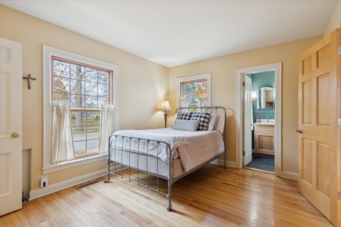 1408 Avenue D, STERLING, Illinois 61081, 3 Bedrooms Bedrooms, ,2 BathroomsBathrooms,House,For Sale,Avenue D,202507119