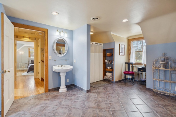 1408 Avenue D, STERLING, Illinois 61081, 3 Bedrooms Bedrooms, ,2 BathroomsBathrooms,House,For Sale,Avenue D,202507119