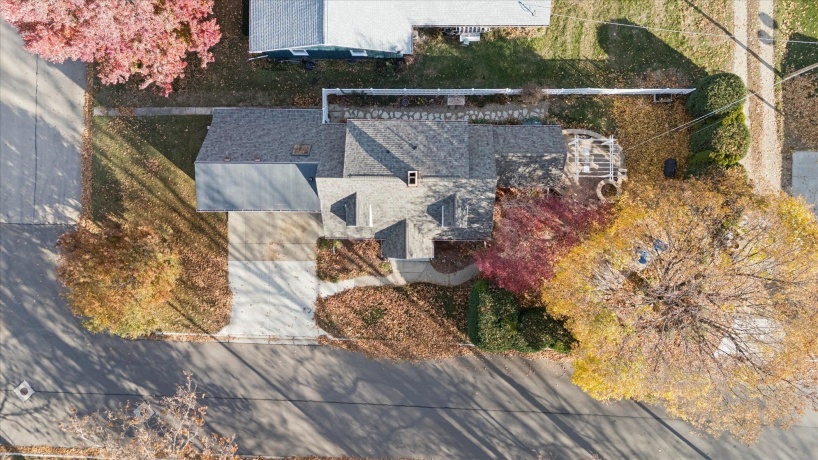 1408 Avenue D, STERLING, Illinois 61081, 3 Bedrooms Bedrooms, ,2 BathroomsBathrooms,House,For Sale,Avenue D,202507119